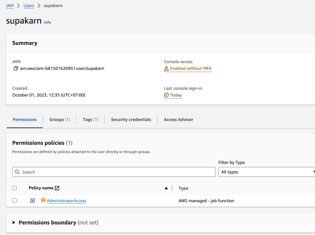 ตัวอย่างการเรียน ในคอสจะสอนเราใช้ 
ผลิตพภัณฑ์ของ AWS
